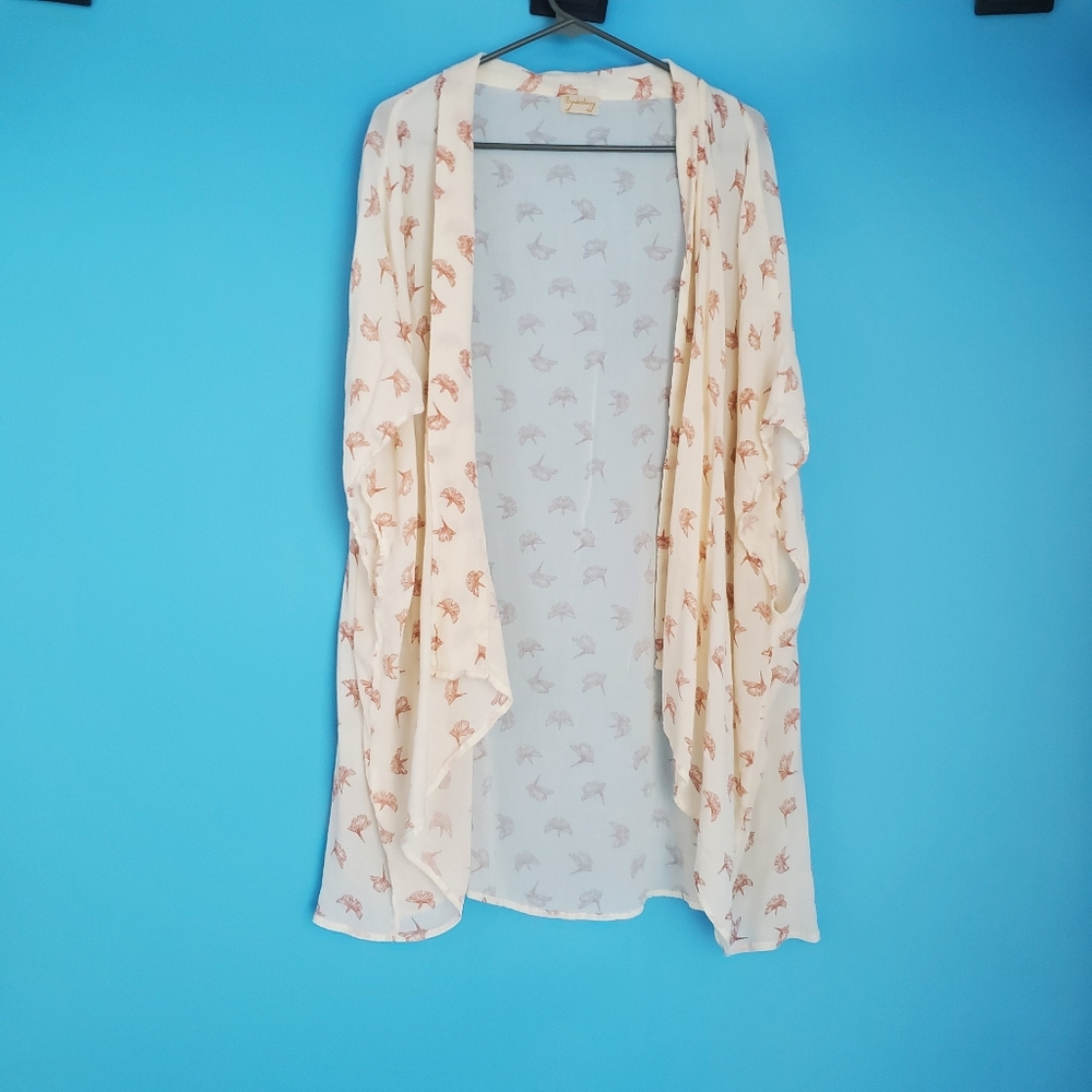 Symbology Cardigan One Size Textured Short Sleeve Floral